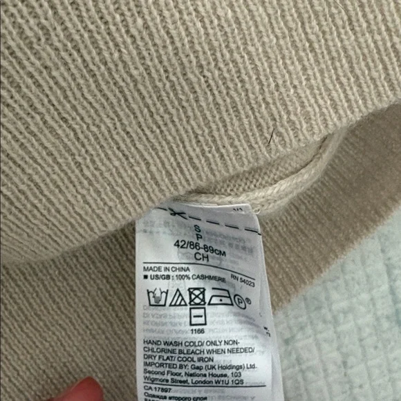 Banana Republic Light Beige Todd and Duncan Cashmere Cardigan Sweater - Picture 4 of 6